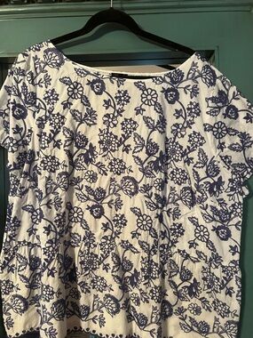 White and Blue Floral Short-Sleeve Women's Top/ Talbots